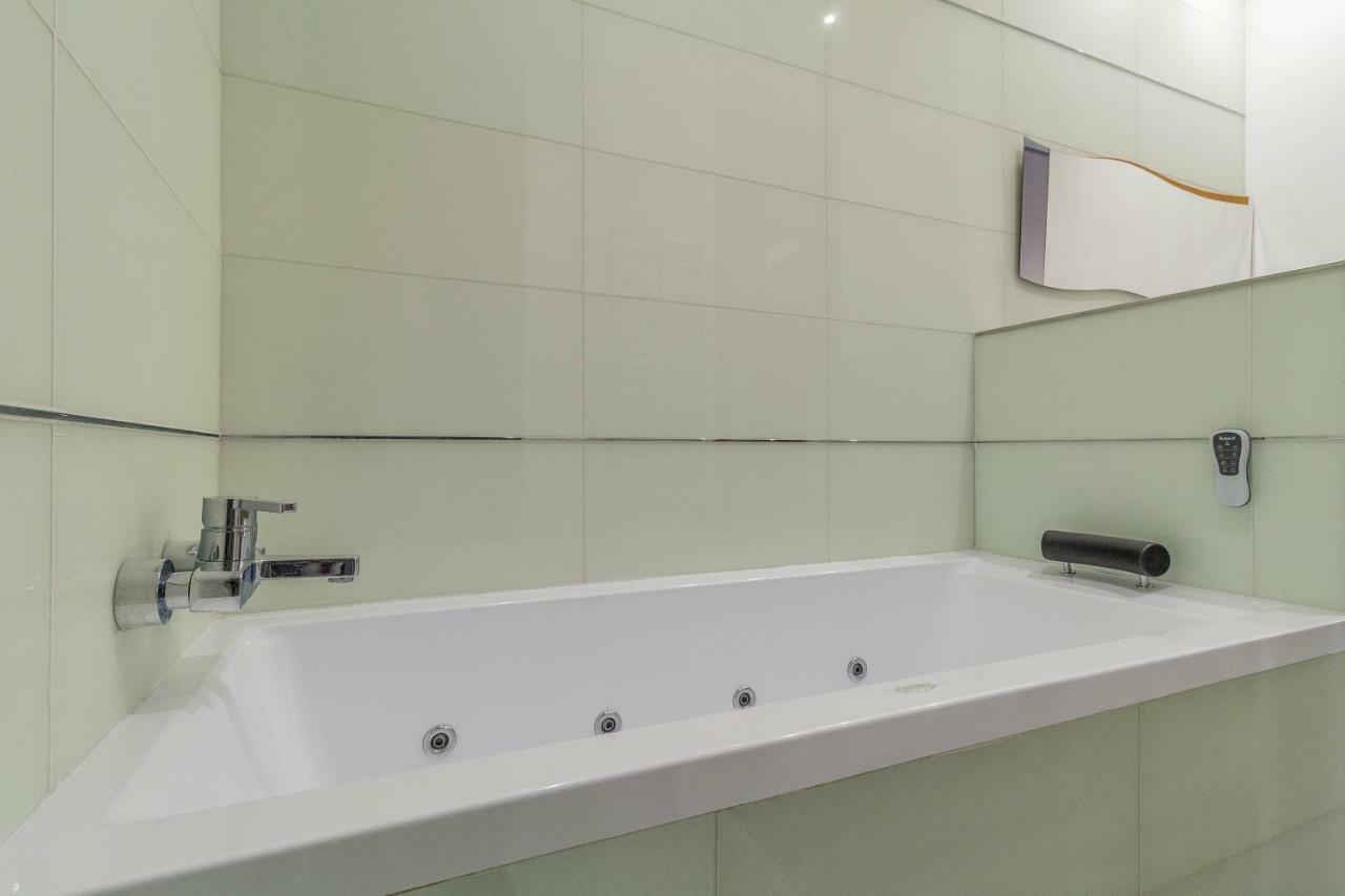 Vlvilla - Villa De Lujo En Valencia Con Piscina Privada Y Sala De Cine Burjassot Eksteriør billede