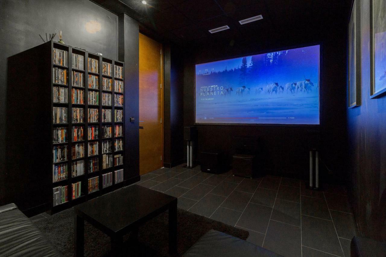 Vlvilla - Villa De Lujo En Valencia Con Piscina Privada Y Sala De Cine Burjassot Eksteriør billede